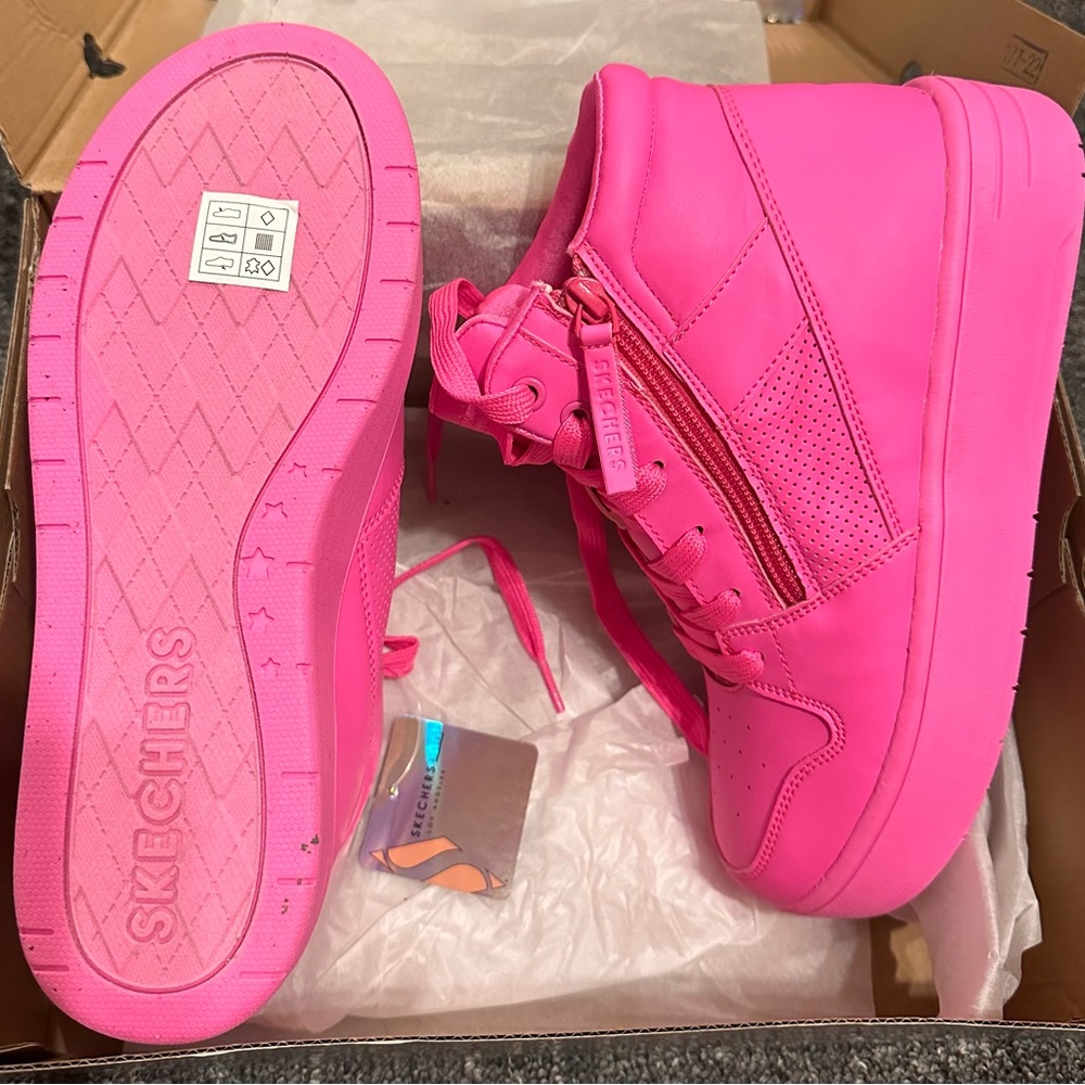 Skechers